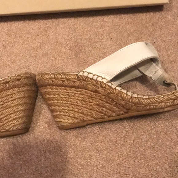 Burberry sandals - Picture 6 of 7